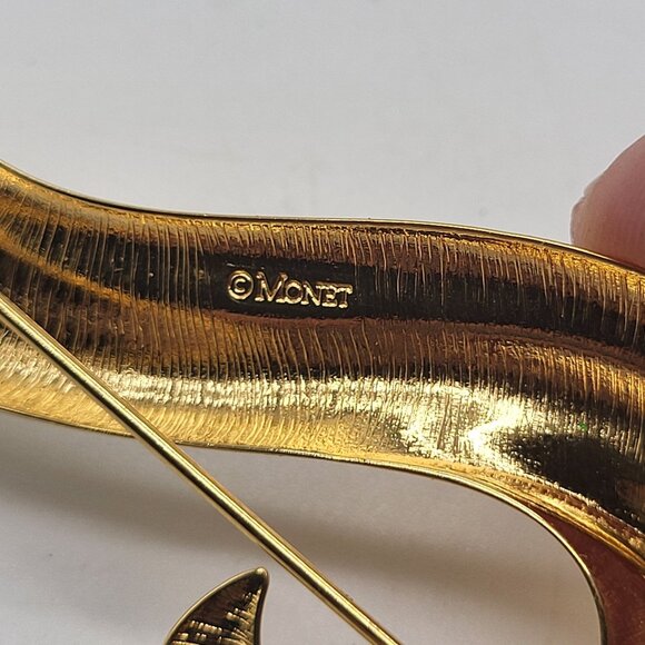 VTG Monet Gold Tone Swirl Curved Abstract Brooch Pin - Picture 5 of 6